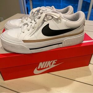 Nike court legacy lift- 8.5